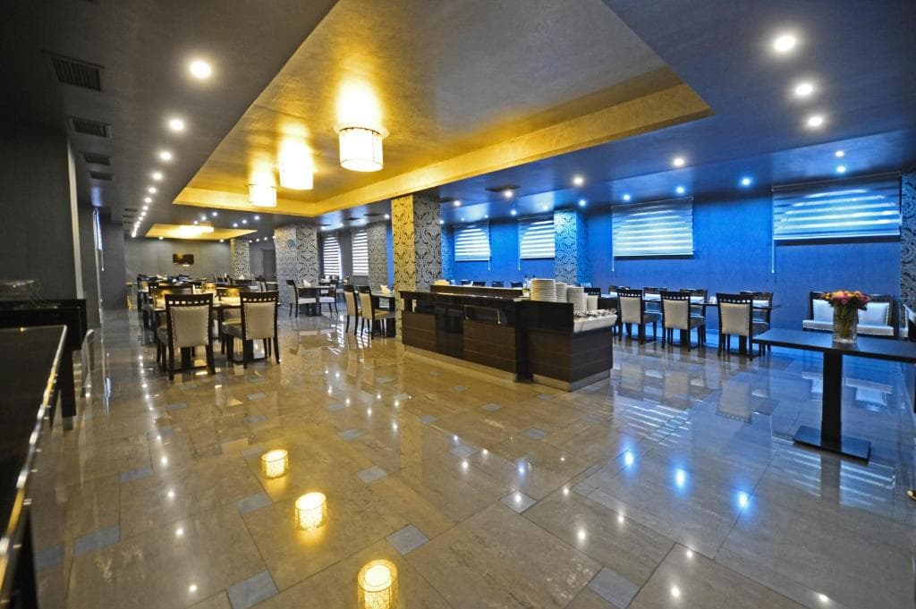 Pine Astoria Hotel 4